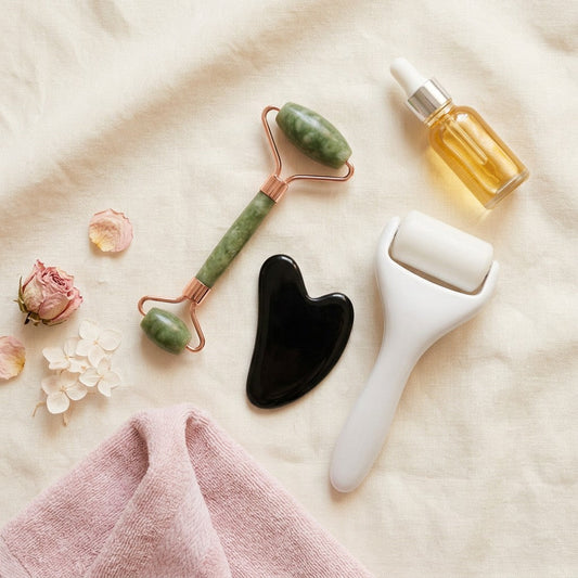 IJsroller, jade roller en gua sha samen: waarom deze combi meer doet dan los gebruik